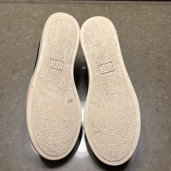 Frye Slip on Alligator Shoes - Picture 5 of 6